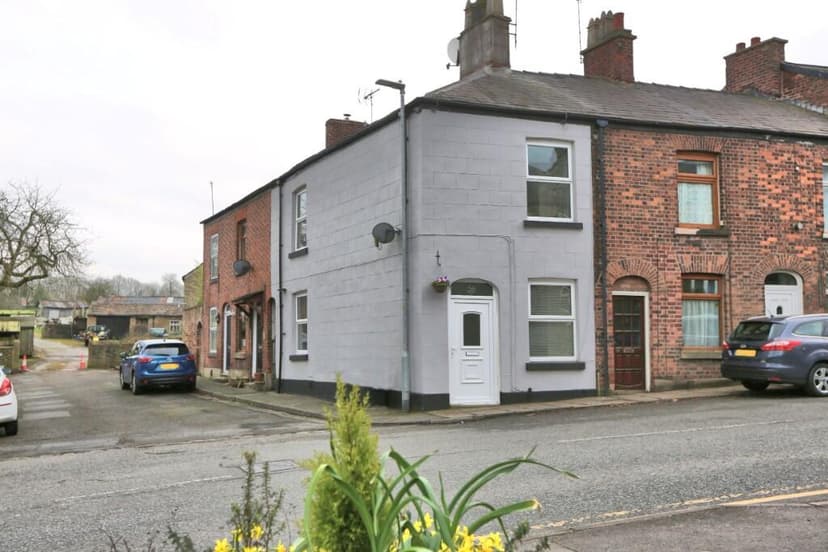 Image 1:2 bedroom End-of-terrace house to rent