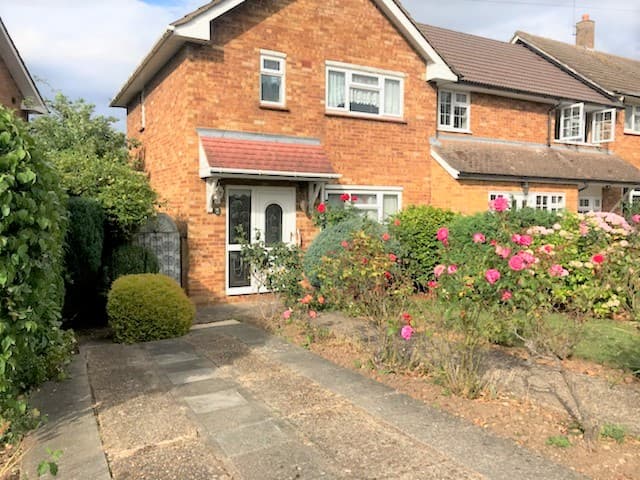 Image 2:2 bedroom End-of-terrace house to rent