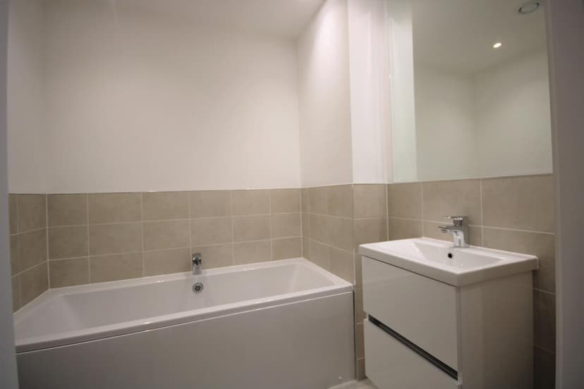 Image 3:2 bedroom Flat to rent