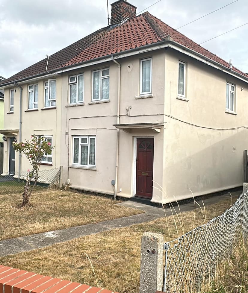 Image 1:3 bedroom Semi-detached house to rent