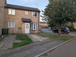 Image 1:2 bedroom End-of-terrace house to rent