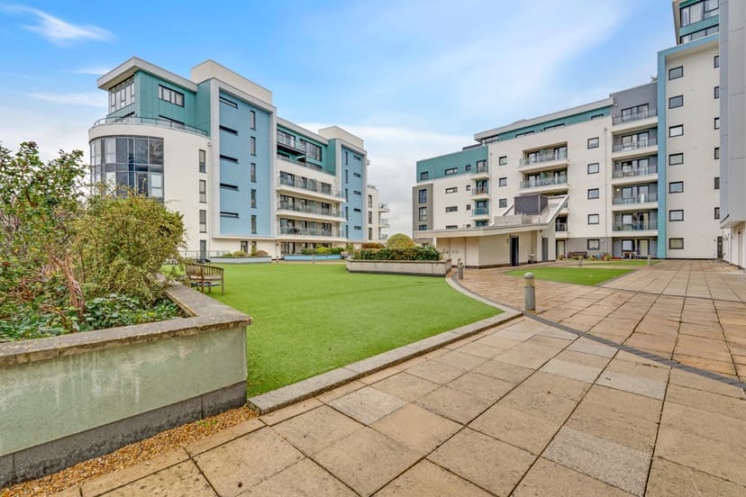 Image 1:1 bedroom Apartment or flat to rent