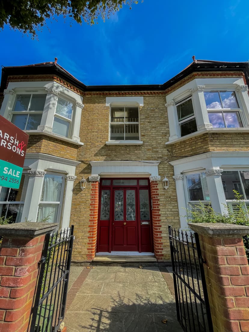 Image 1:2 bedroom Ground floor flat to rent