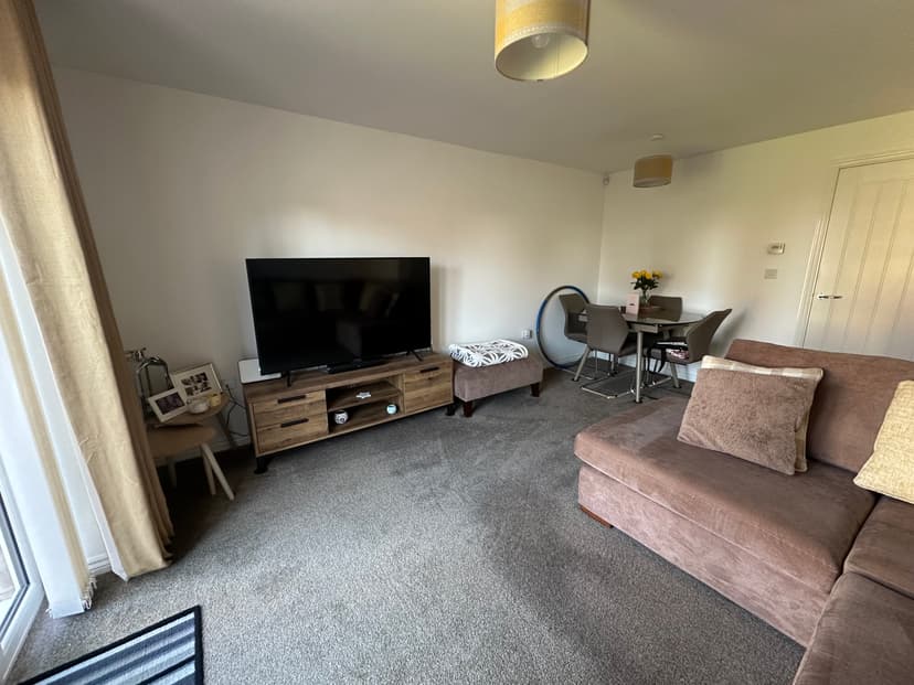 Image 2:2 bedroom Semi-detached house to rent