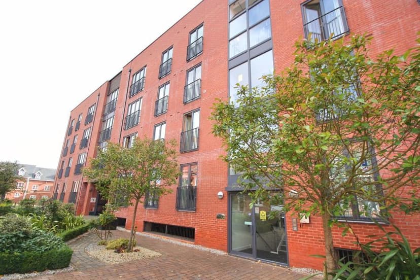 Image 1:2 bedroom Apartment or flat to rent