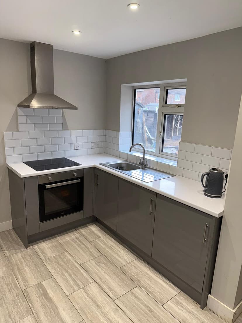 Image 1:2 bedroom Bungalow to rent