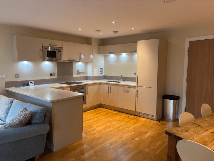 Image 2:3 bedroom Apartment or flat to rent