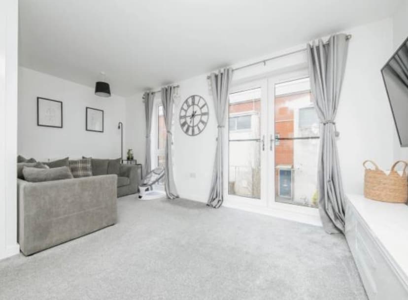 Image 1:4 bedroom Terraced house to rent