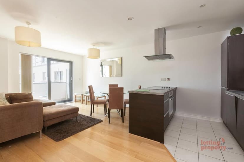 Image 1:2 bedroom Apartment or flat to rent