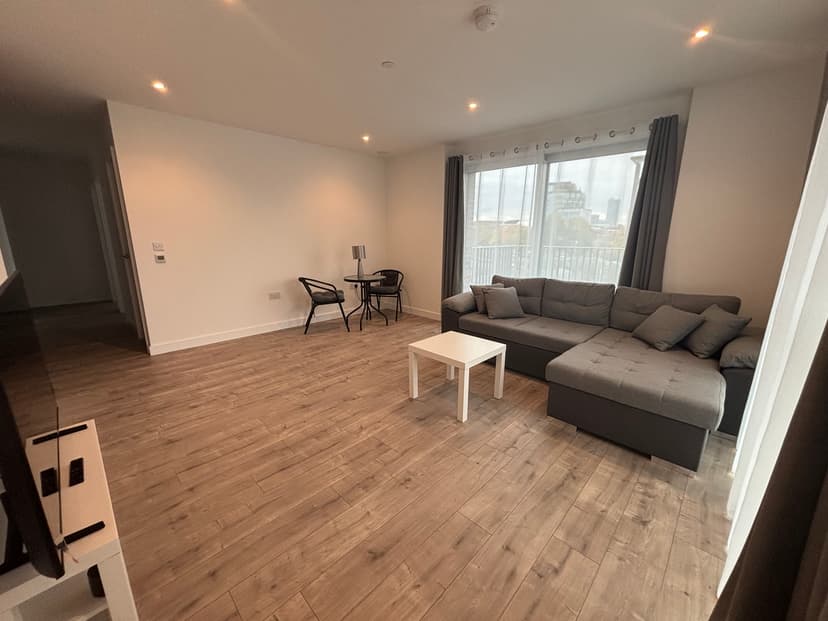 Image 3:2 bedroom Apartment or flat to rent