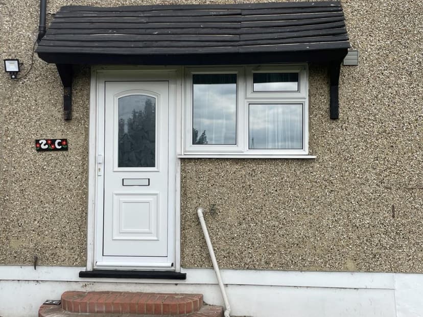 Image 1:1 bedroom Apartment or flat to rent