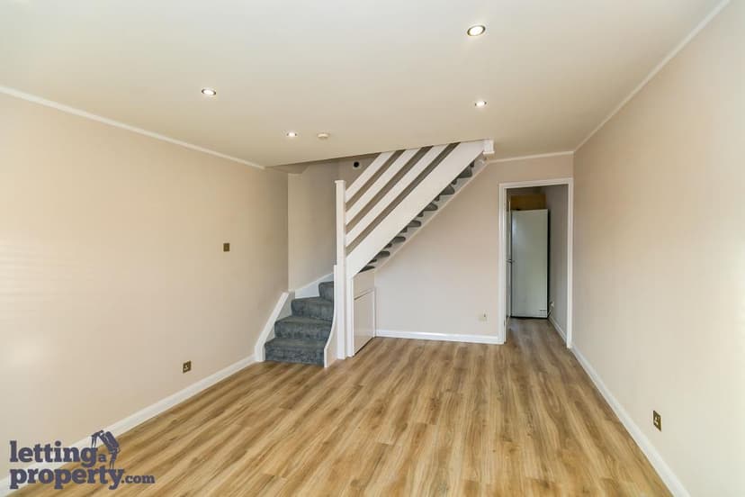 Image 2:2 bedroom Terraced house to rent