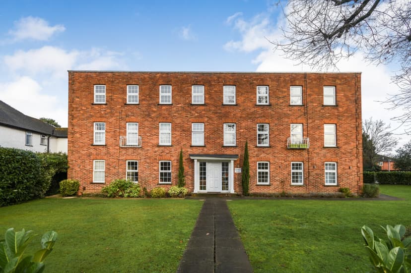 Image 1:2 bedroom Apartment or flat to rent