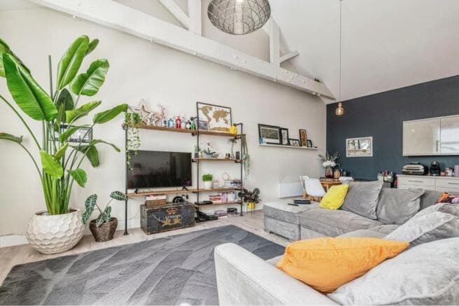 Image 1:2 bedroom Apartment or flat to rent