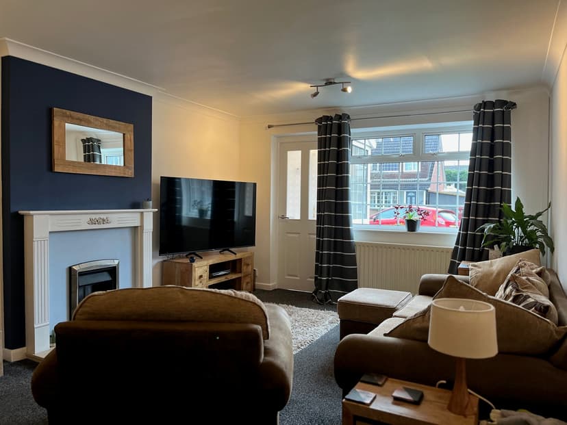 Image 2:2 bedroom Semi-detached house to rent