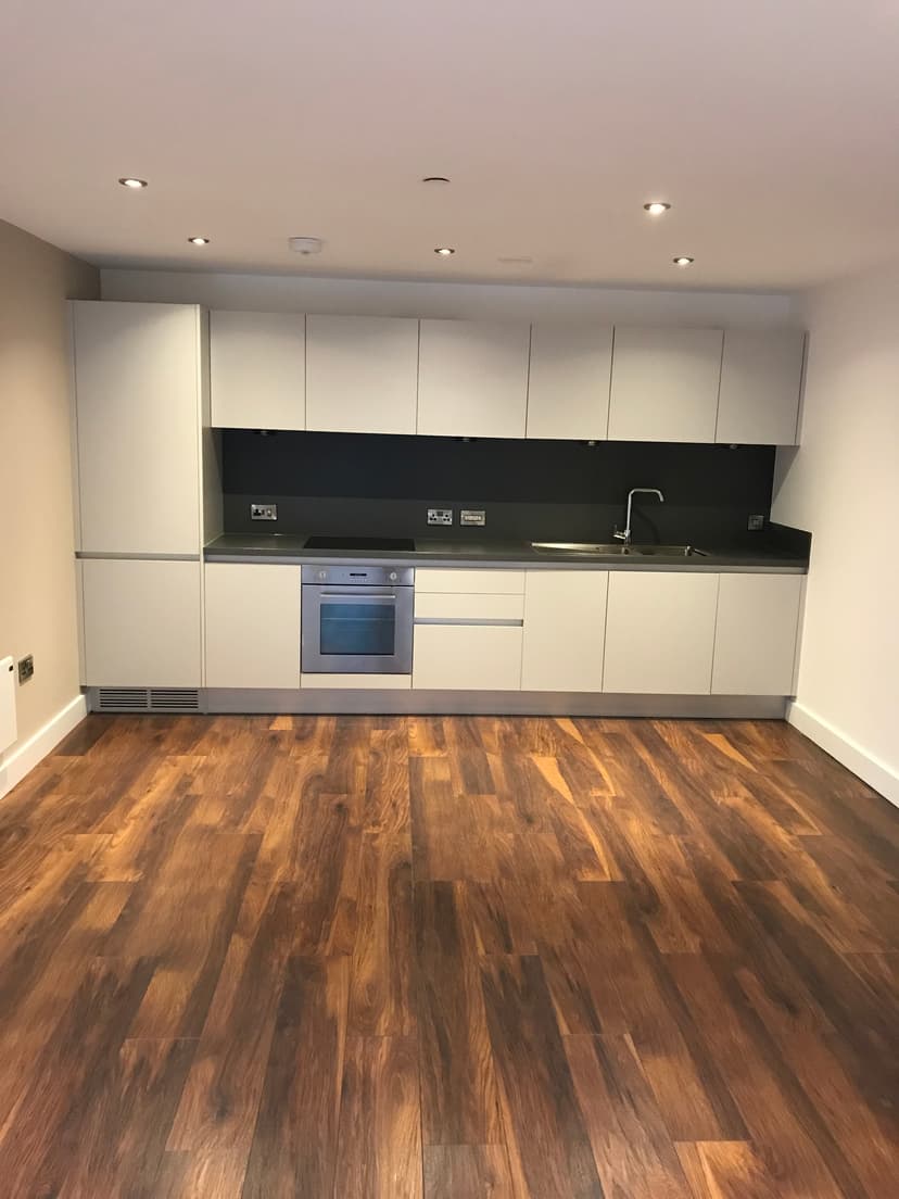 Image 1:2 bedroom Apartment or flat to rent