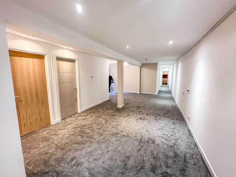 Image 2:4 bedroom Apartment or flat to rent