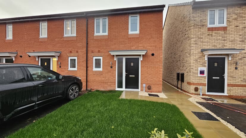 Image 2:2 bedroom Semi-detached house to rent