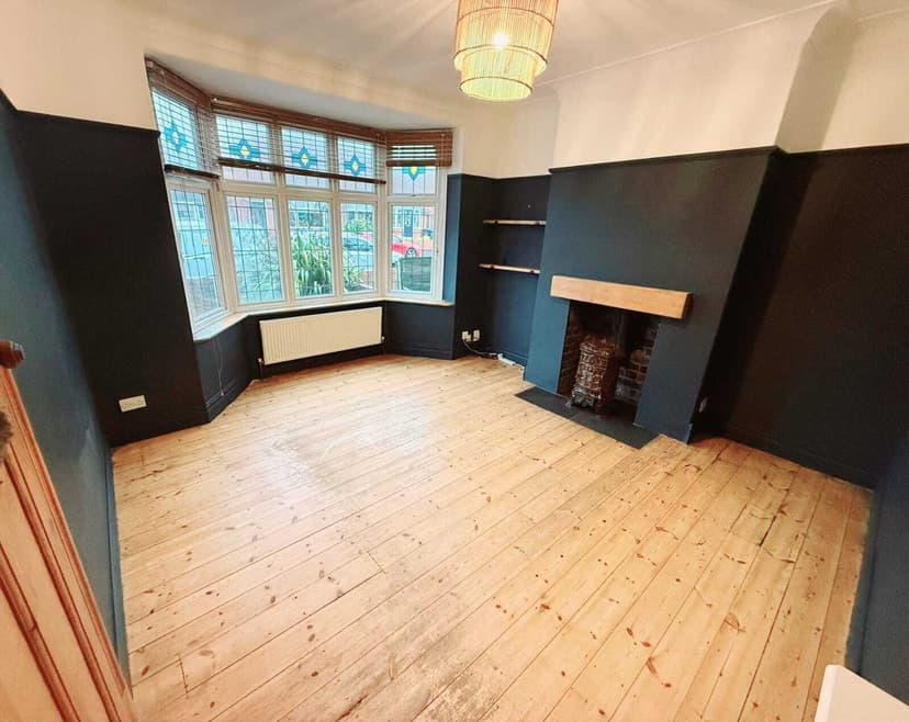 Image 2:3 bedroom Semi-detached house to rent