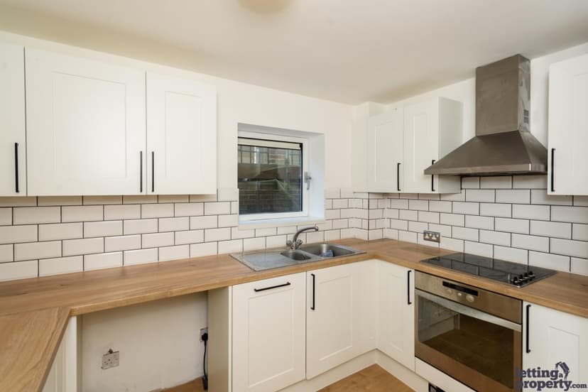 Image 1:2 bedroom Apartment or flat to rent