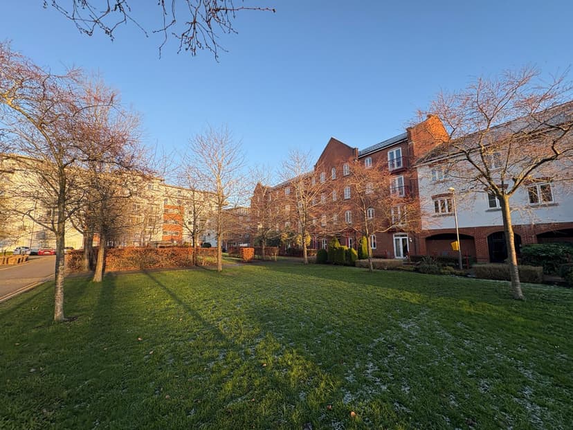 Image 1:2 bedroom Apartment or flat to rent