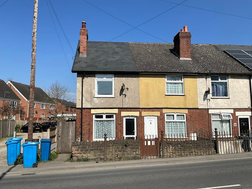 Image 1:2 bedroom End-of-terrace house to rent