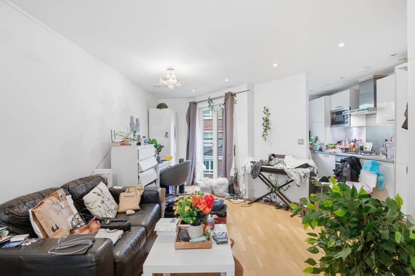 Image 2: Studio Flat to rent