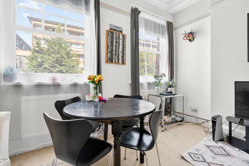 Image 2:1 bedroom Apartment or flat to rent