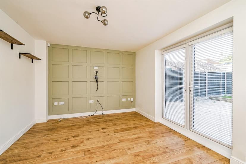 Image 2:2 bedroom Semi-detached house to rent