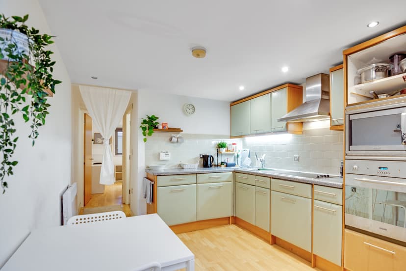 Image 2:2 bedroom Flat to rent