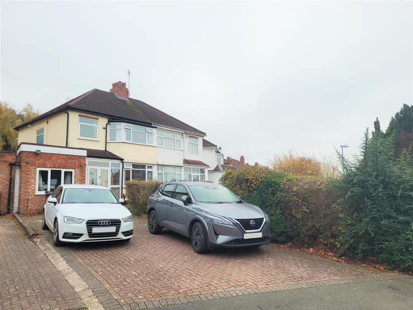 Image 2:3 bedroom Semi-detached house to rent