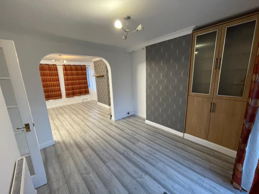 Image 3:3 bedroom Semi-detached house to rent