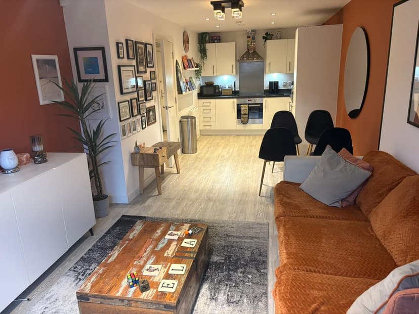 Image 1:1 bedroom Apartment or flat to rent