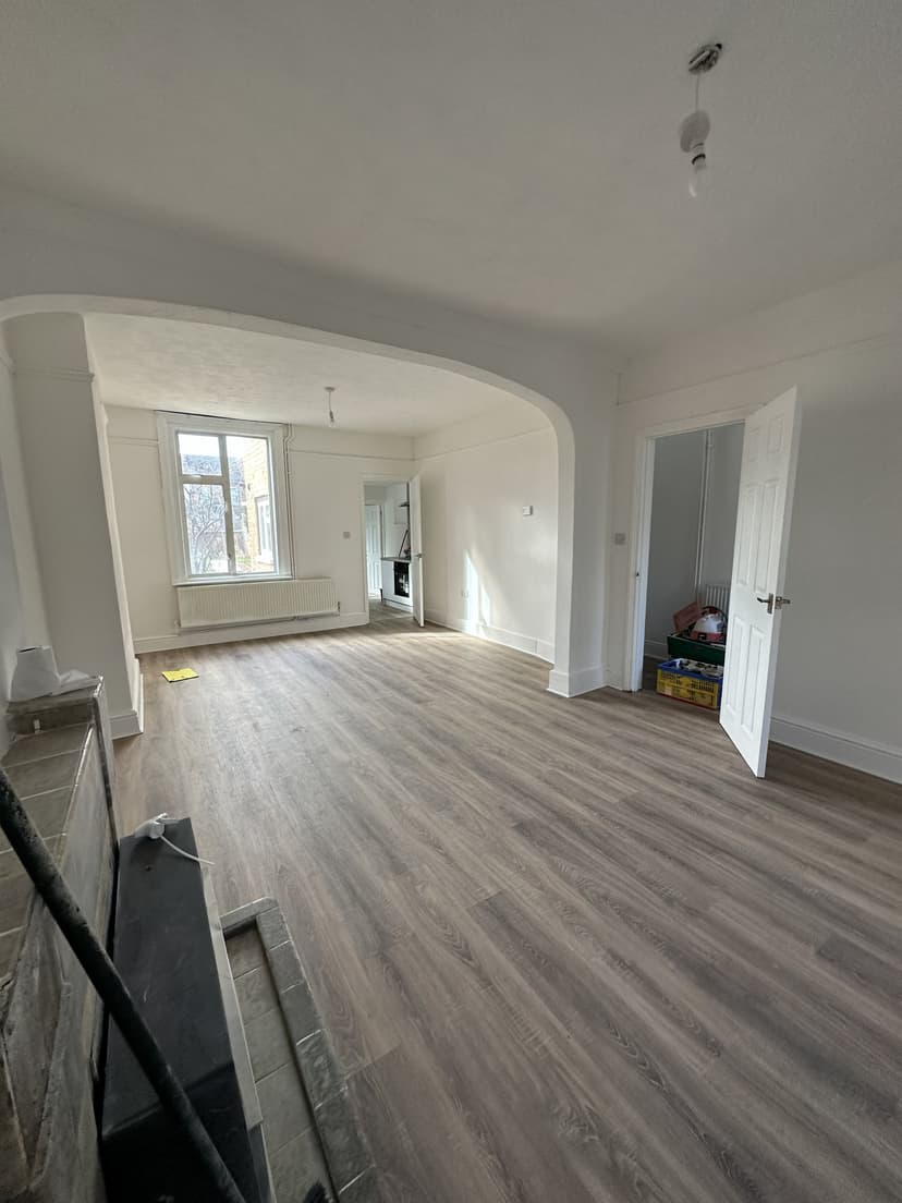 Image 2:3 bedroom Semi-detached house to rent