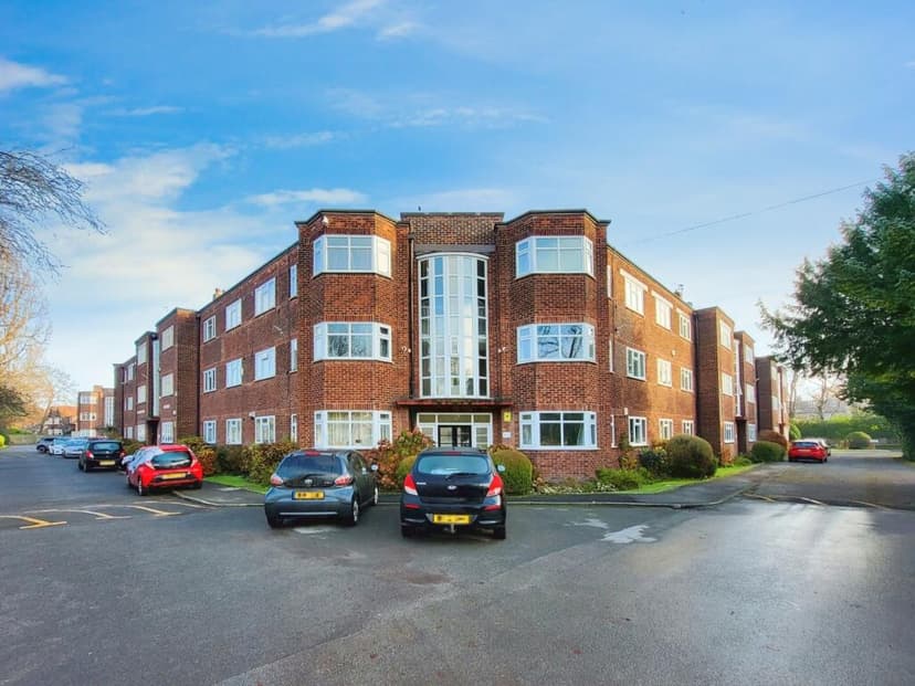 Image 1:2 bedroom Apartment or flat to rent
