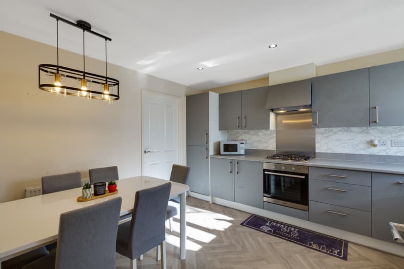 Image 2:3 bedroom Semi-detached house to rent