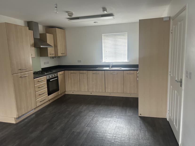 Image 1:2 bedroom Apartment or flat to rent