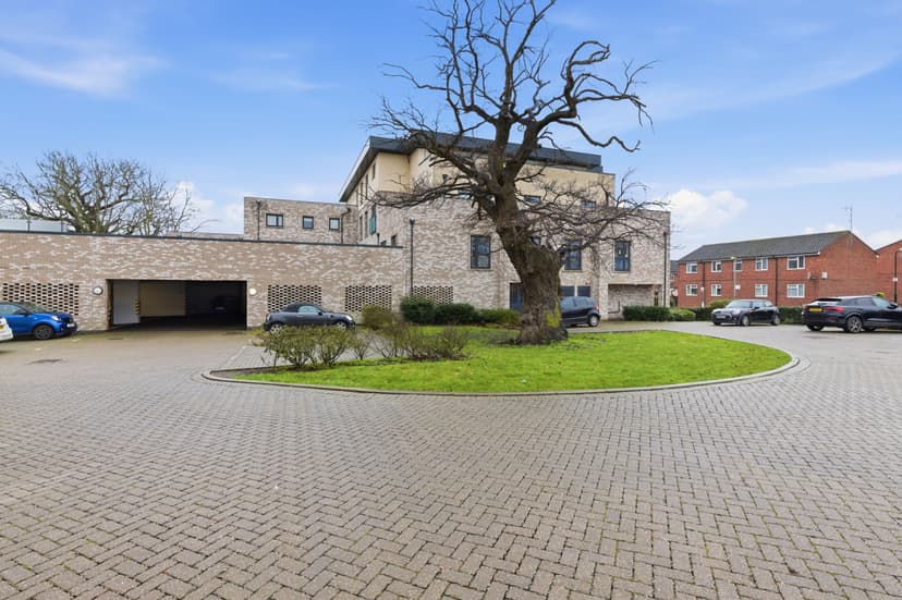 Image 1:2 bedroom Apartment or flat to rent