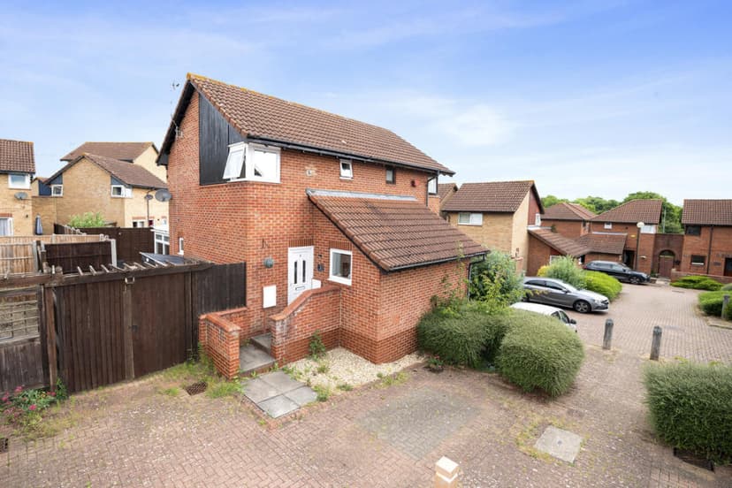 Image 1:1 bedroom Semi-detached house to rent