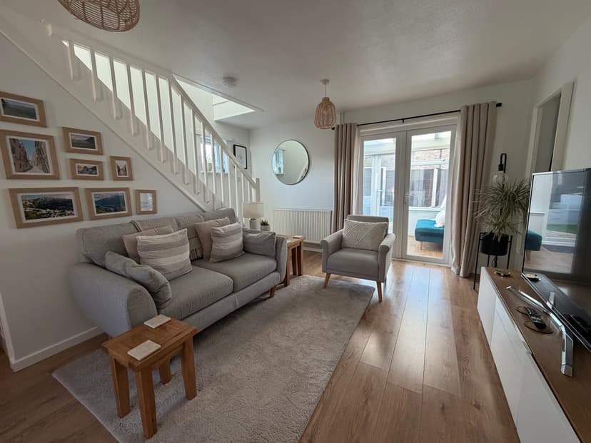 Image 2:1 bedroom Semi-detached house to rent