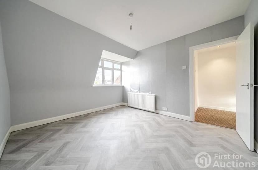 Image 2:2 bedroom Maisonette to rent