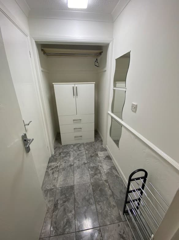 Image 2: Studio Ground floor flat to rent