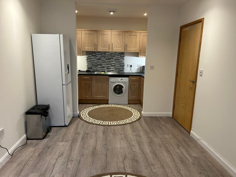 Image 3:2 bedroom Flat to rent