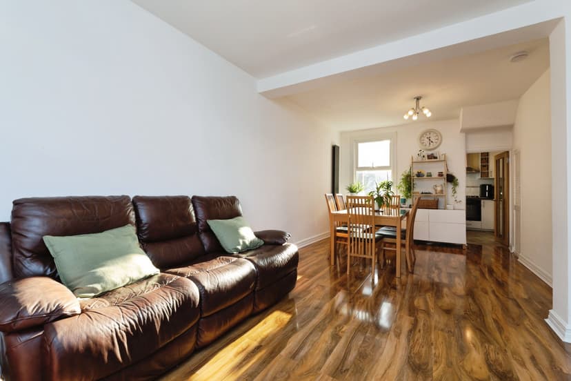 Image 3:4 bedroom Terraced house to rent