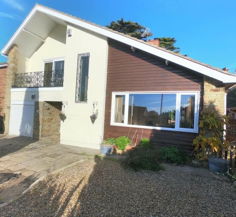 Image 1:4 bedroom Detached house to rent