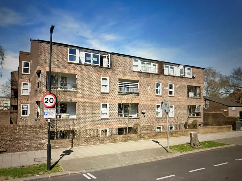 Image 1:1 bedroom Apartment or flat to rent