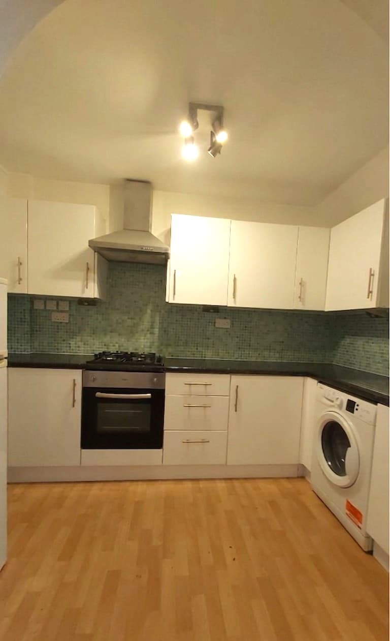 Image 2:1 bedroom Apartment or flat to rent