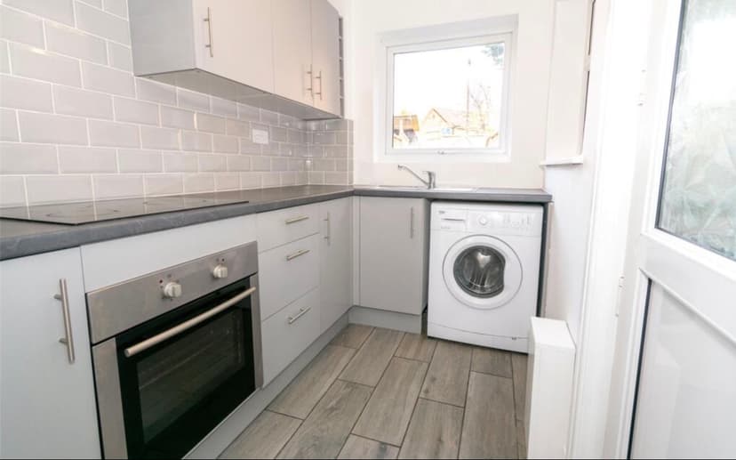 Image 3:2 bedroom End-of-terrace house to rent