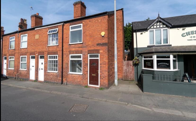 Image 1:2 bedroom End-of-terrace house to rent