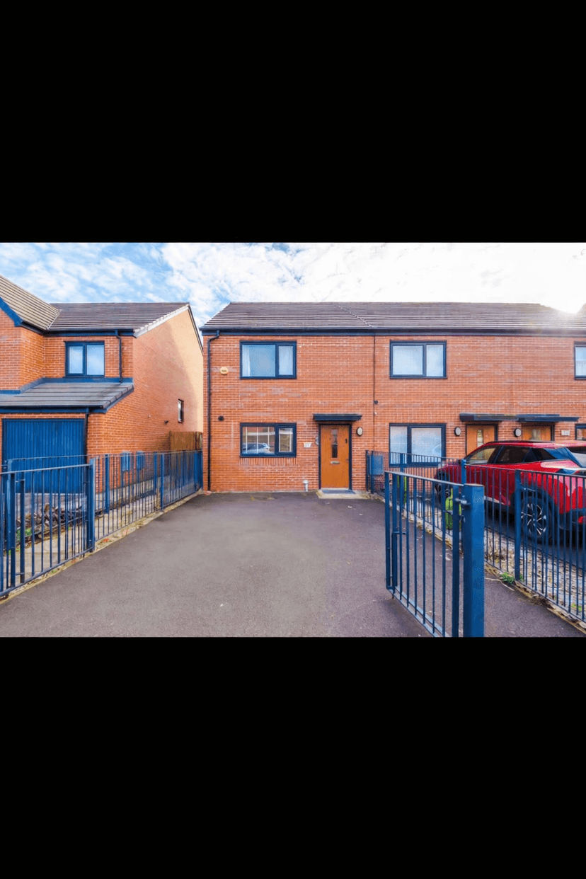 Image 1:3 bedroom Semi-detached house to rent